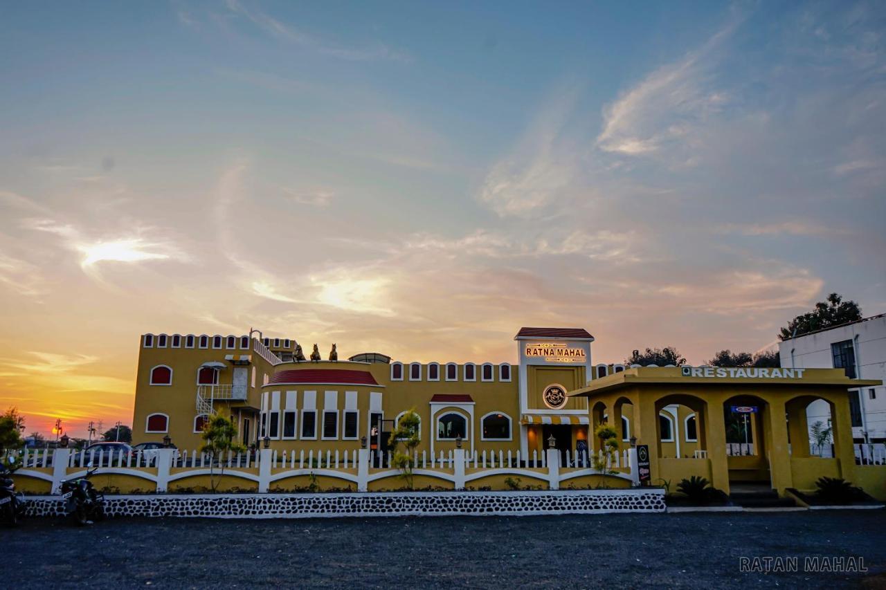 Ratna Mahal Dhāmnod Kültér fotó